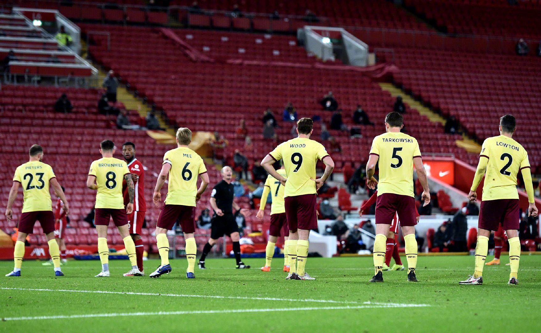 足球产业的 足球产业的